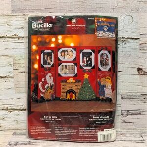 2003 Bucilla #85025 Festive Felt Photo Album Kit Over The Rooftop 17.5 x 12 in